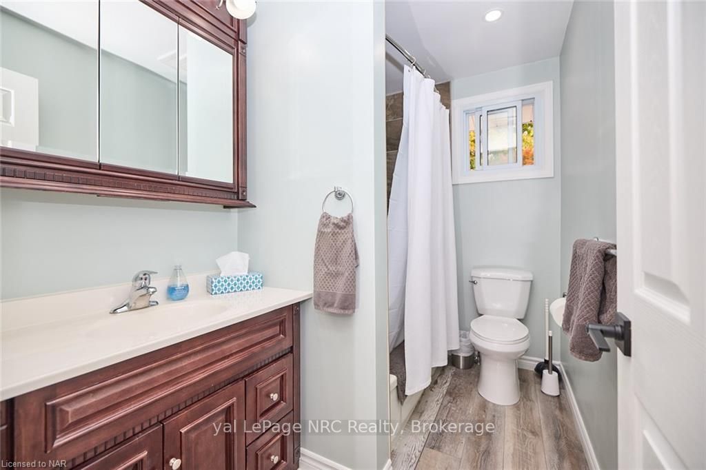 7944 Regent Crt