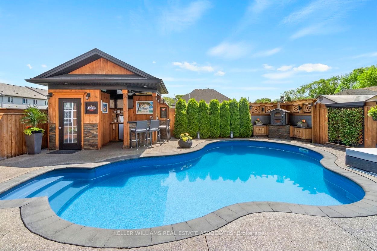 174 Escarpment Dr