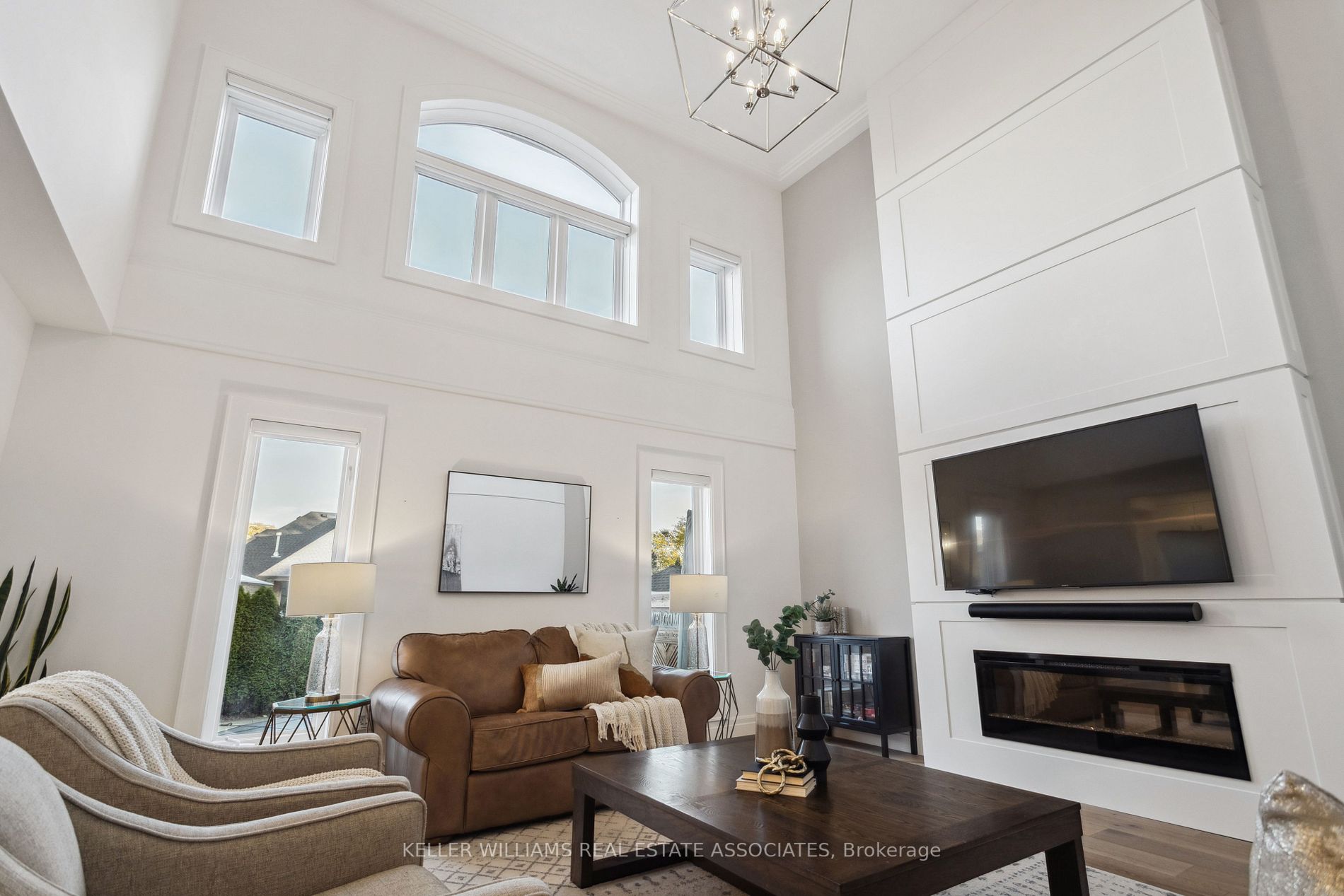 174 Escarpment Dr