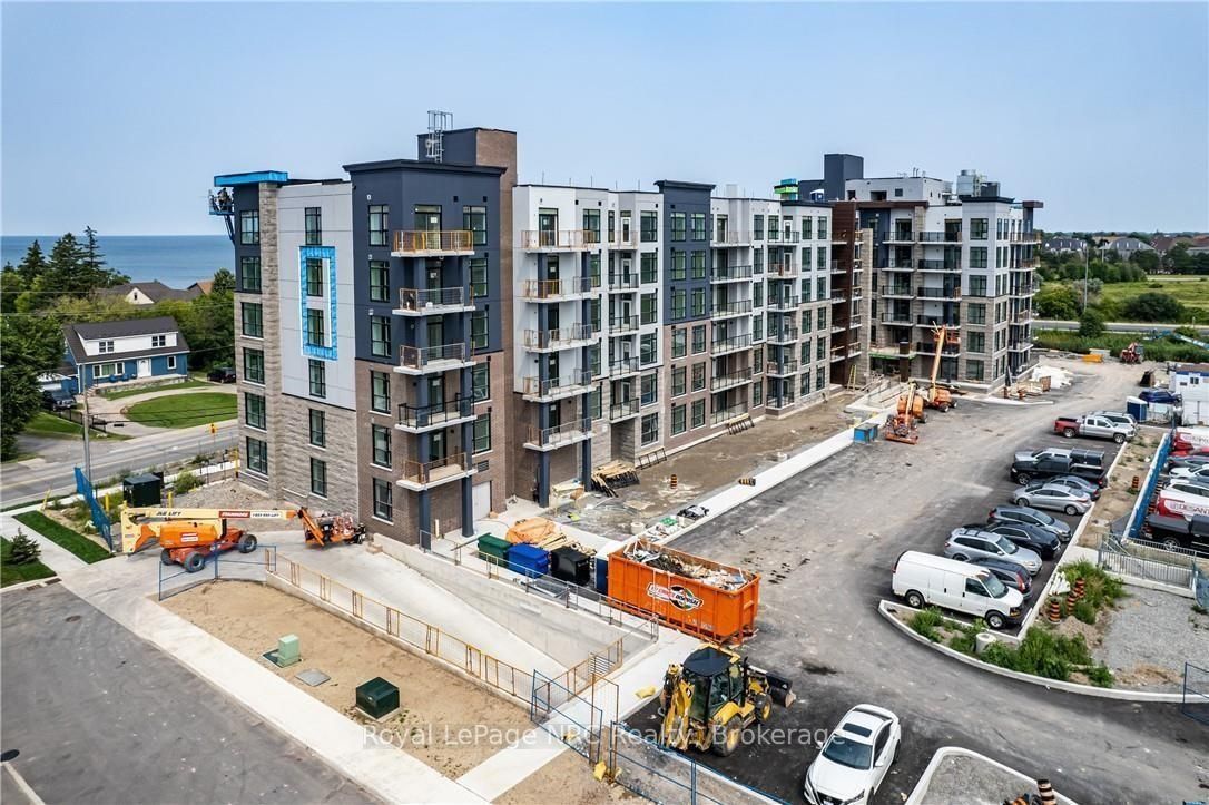 600 North Service Rd, #501