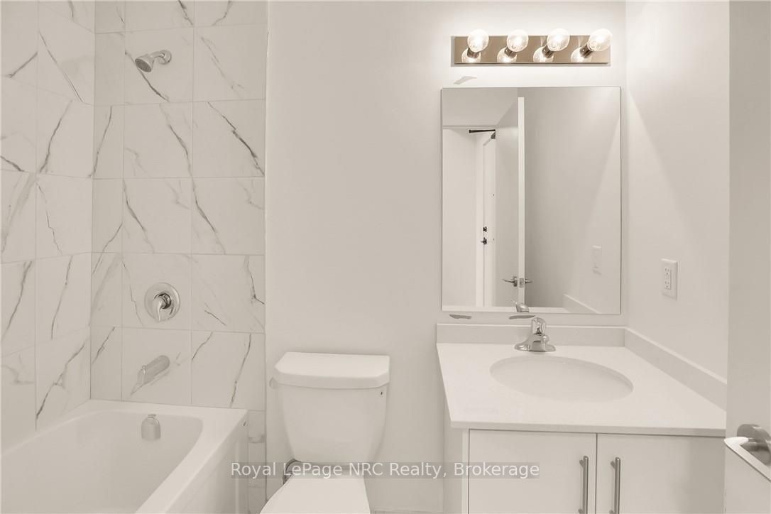 600 North Service Rd, #501