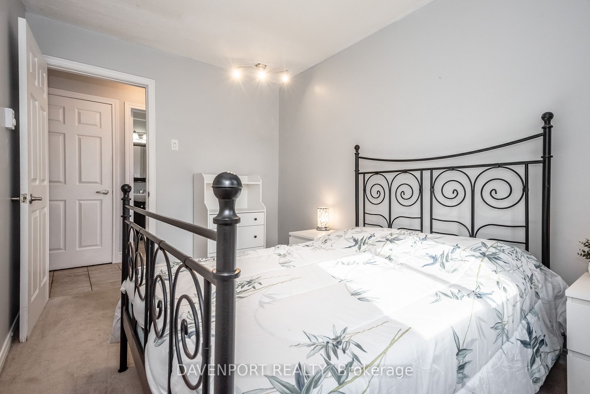 143 Marmel Crt