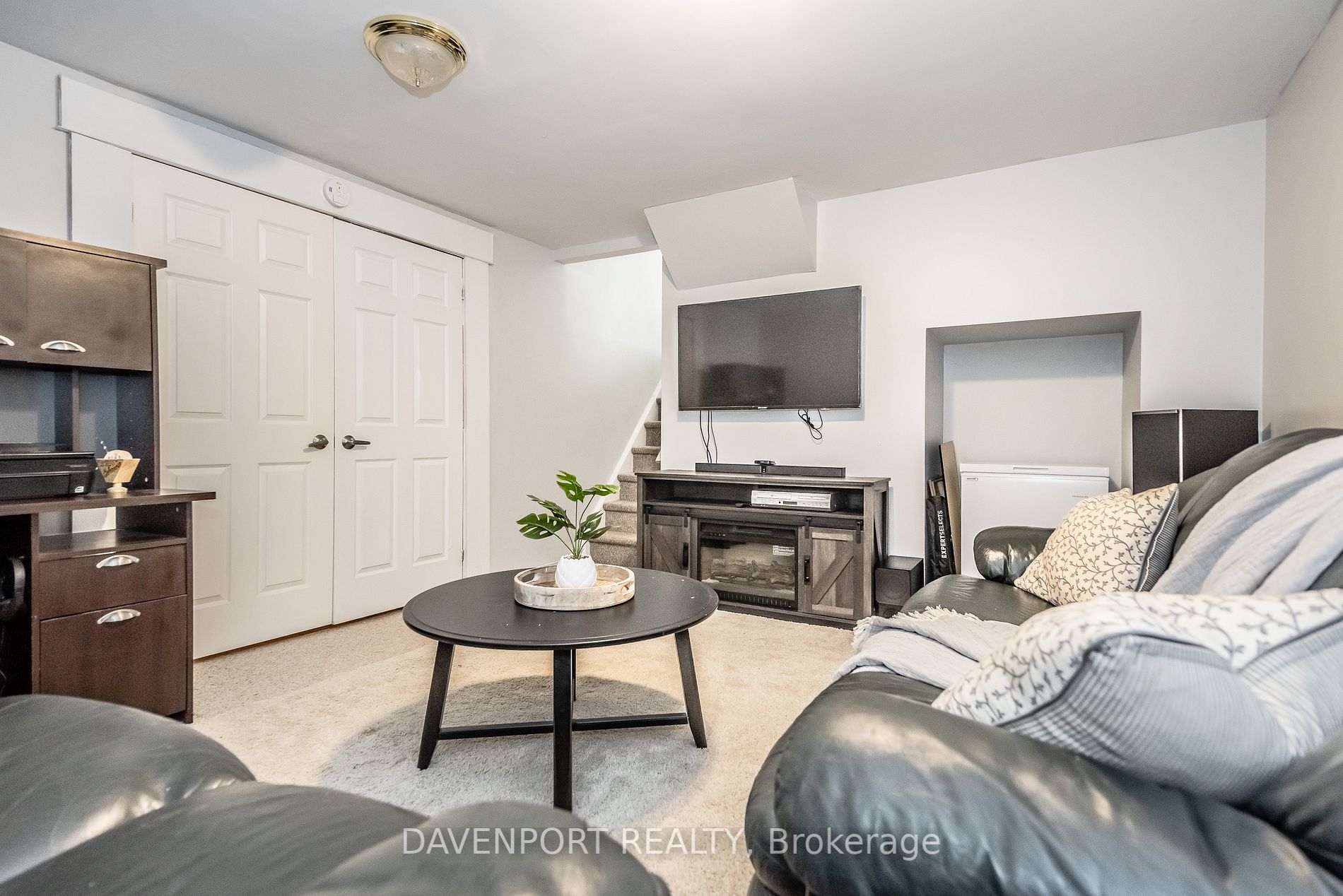 143 Marmel Crt