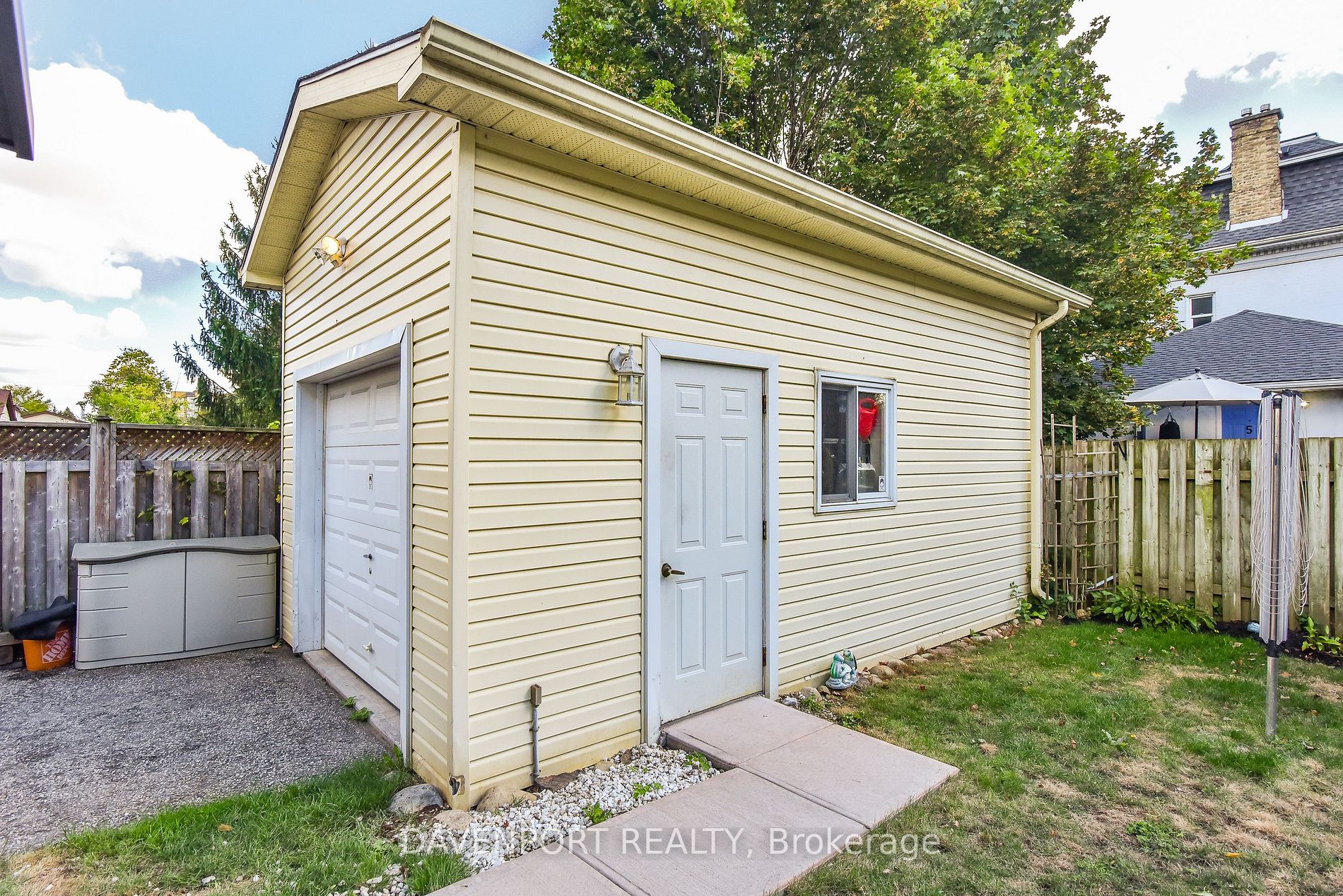 143 Marmel Crt