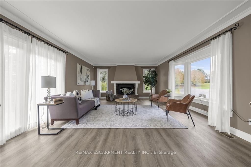 2368 #17 Haldimand Rd