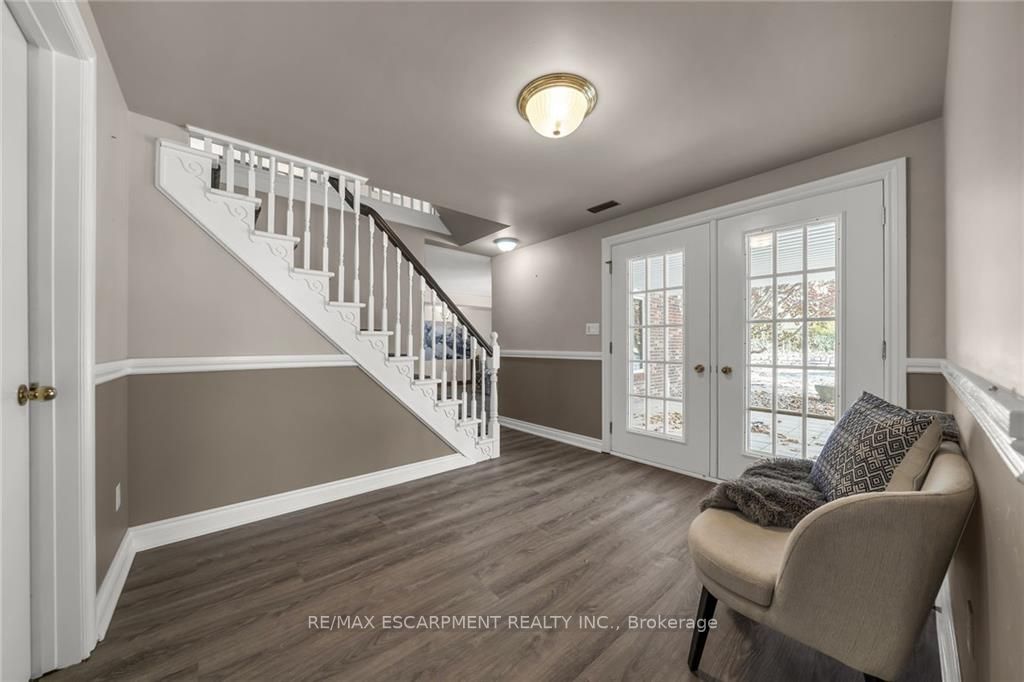 2368 #17 Haldimand Rd