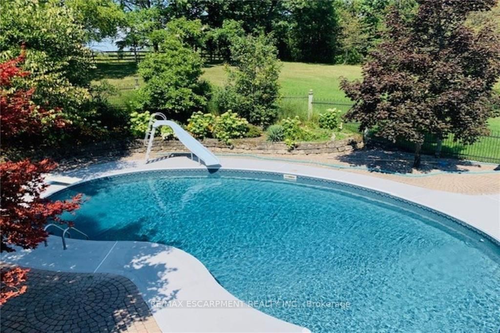 2368 #17 Haldimand Rd