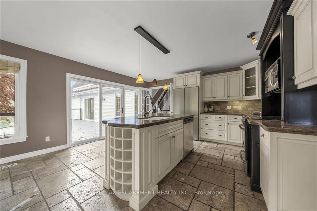 2368 #17 Haldimand Rd