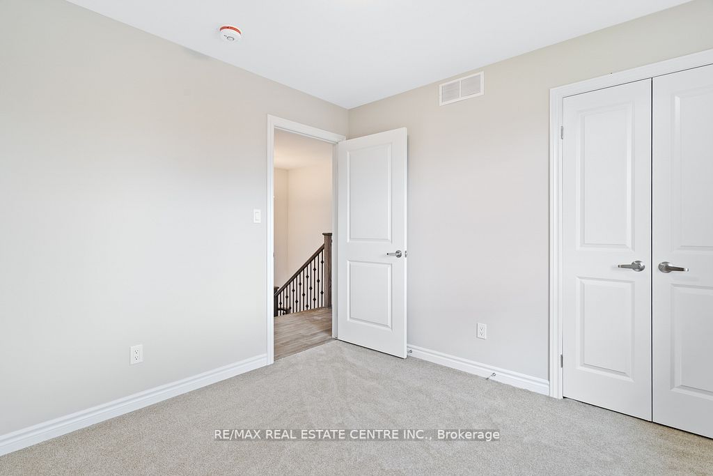103 Mclaughlin St