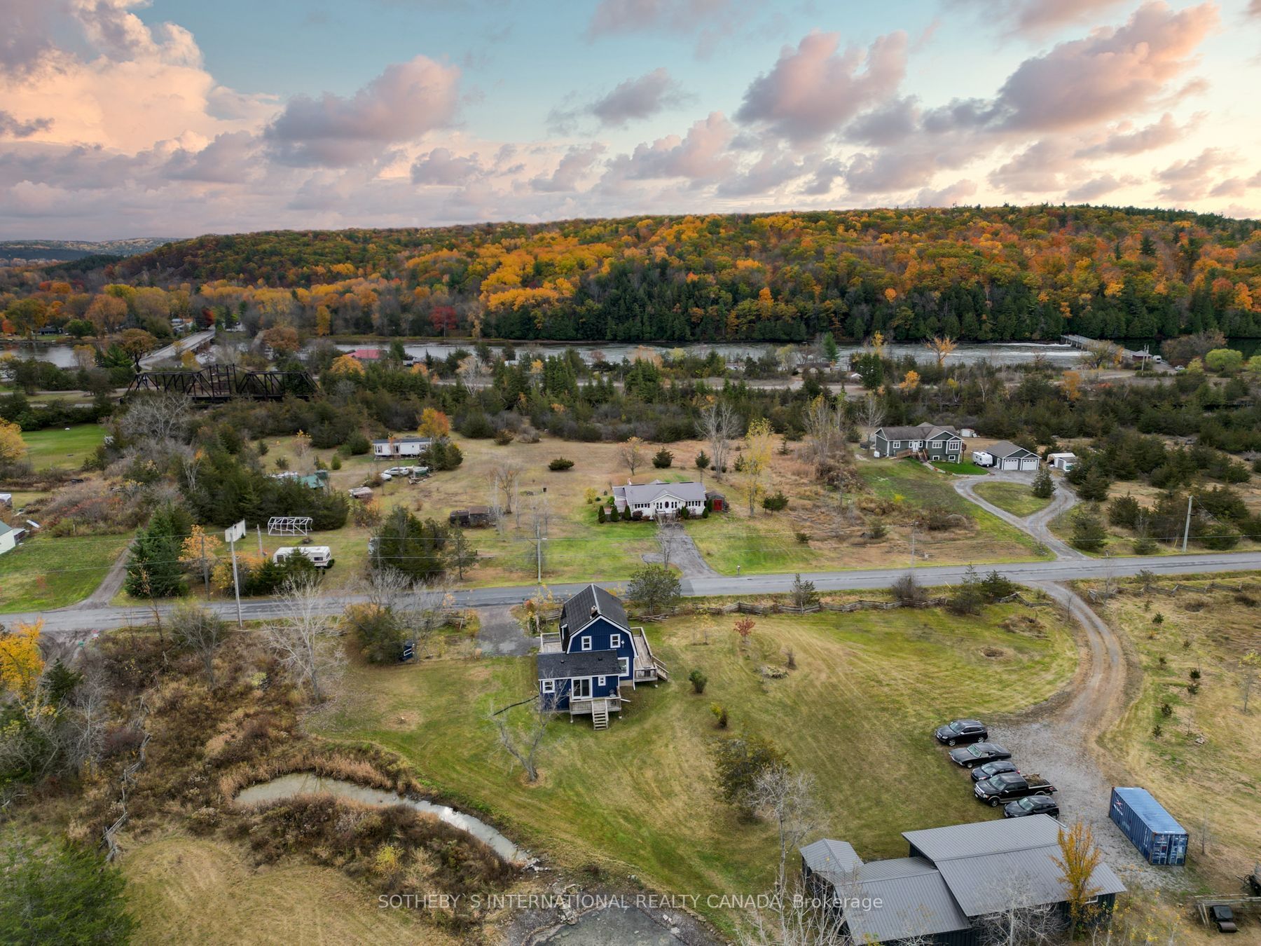 910 Rosebush Rd