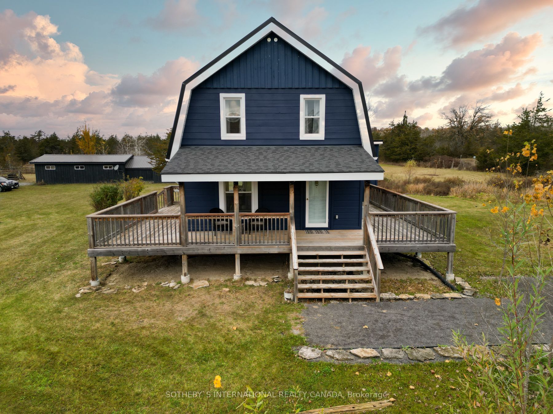 910 Rosebush Rd