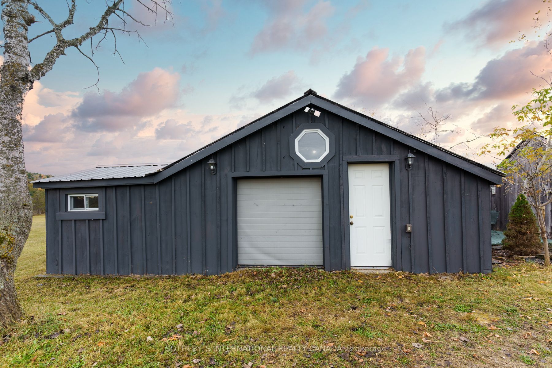 910 Rosebush Rd