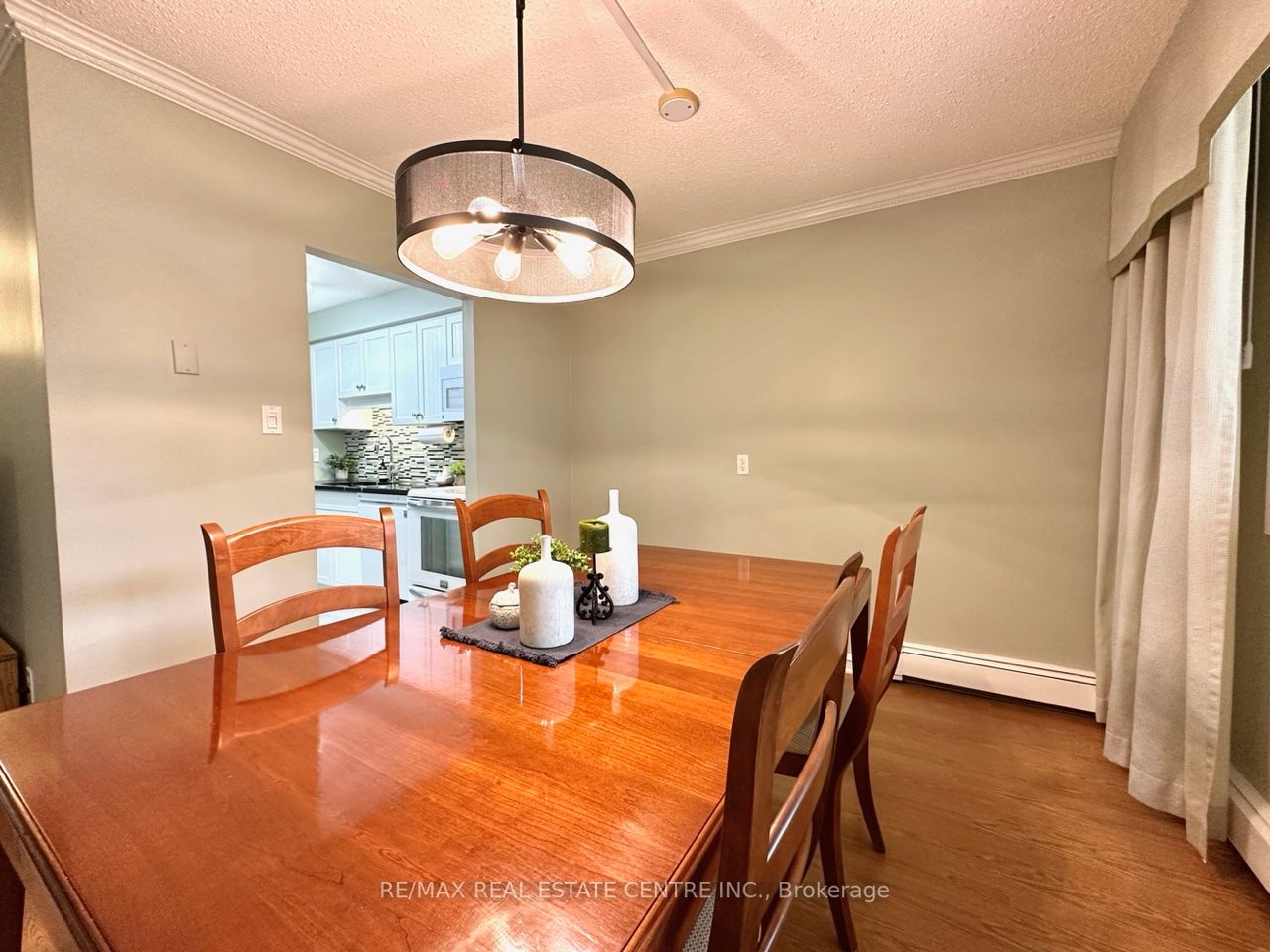 944 Caledonian View, #204