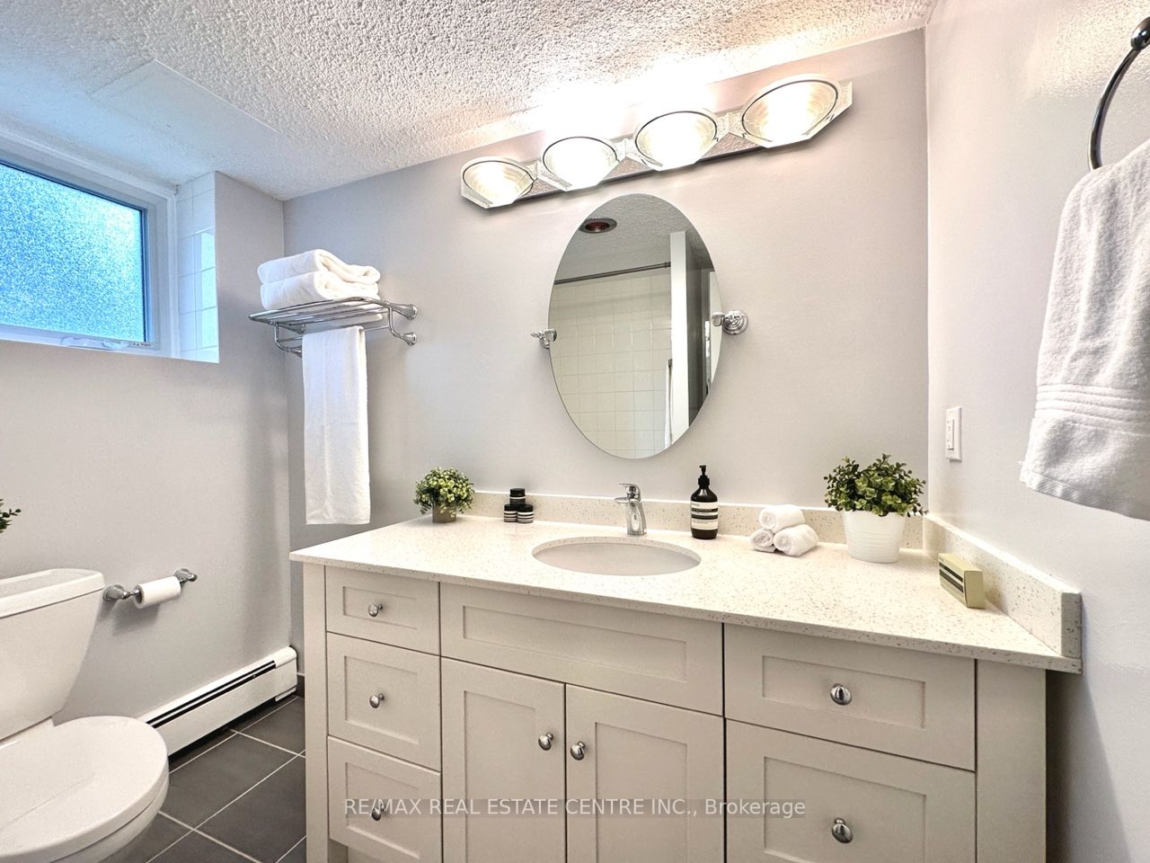 944 Caledonian View, #204