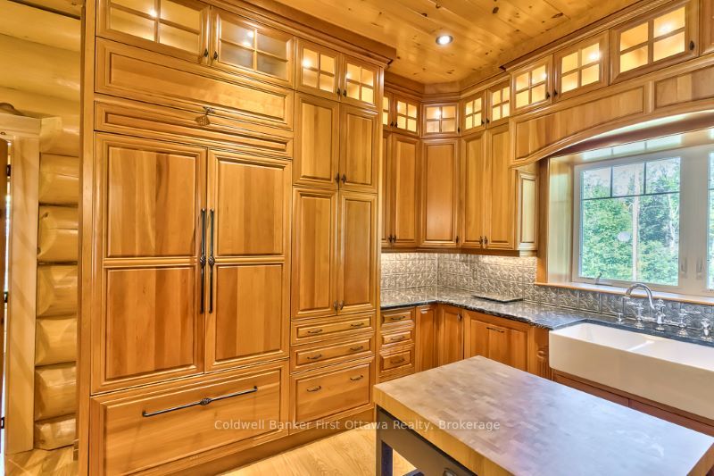 2467 Darling Road