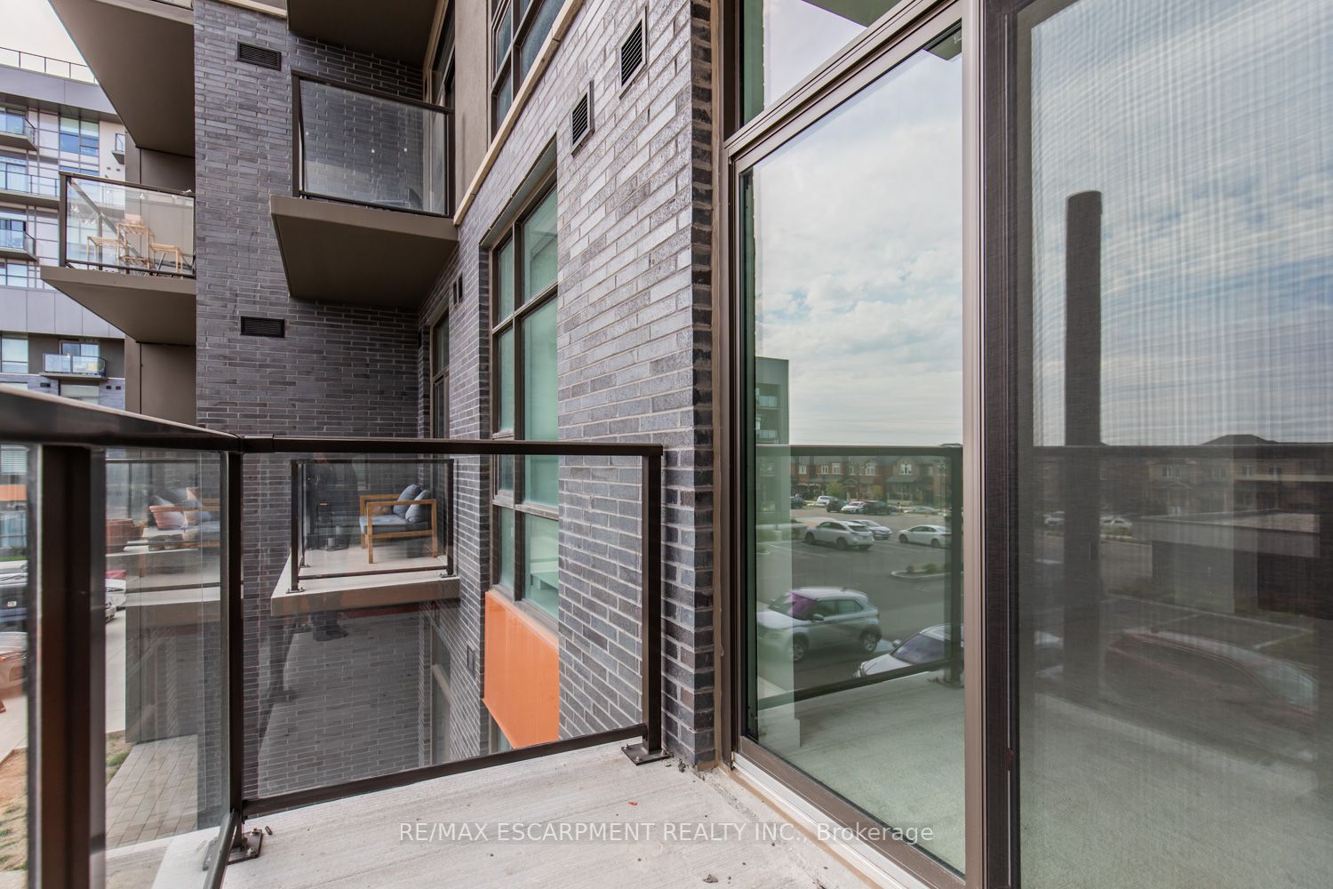 450 Dundas St E, #213