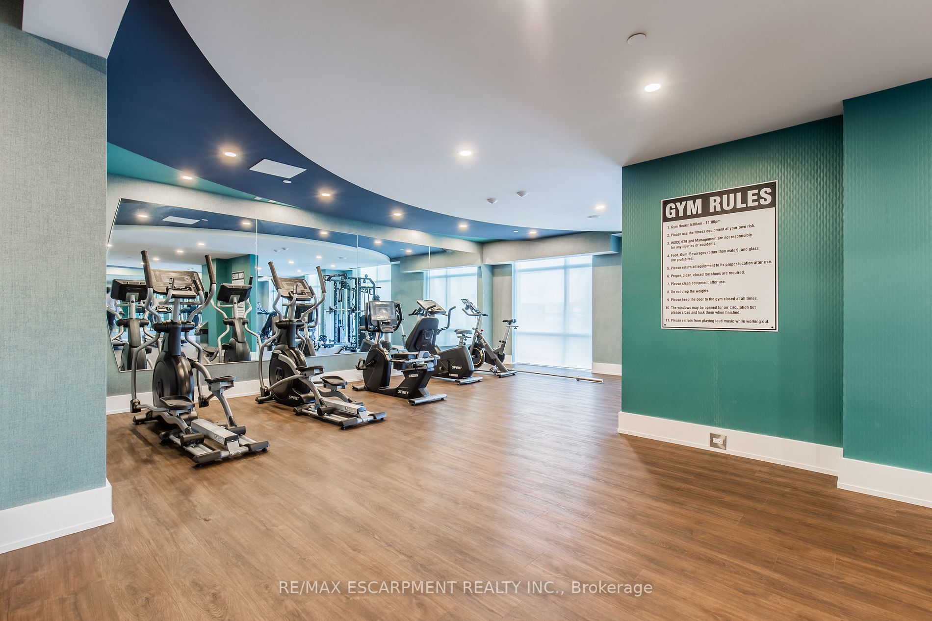 450 Dundas St E, #213