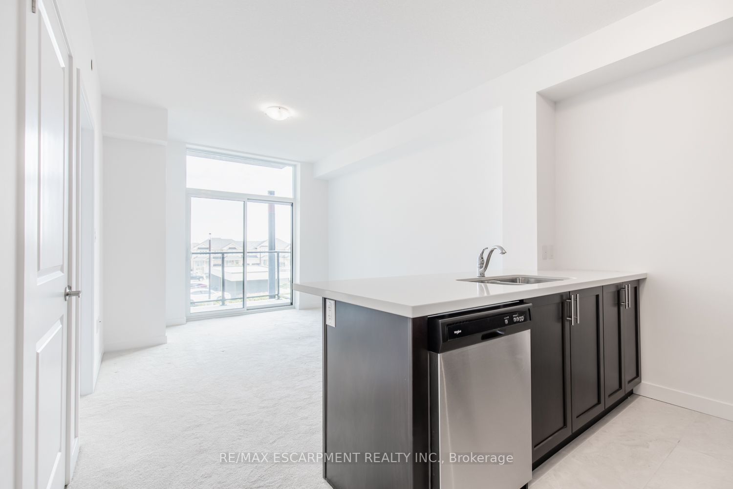 450 Dundas St E, #213