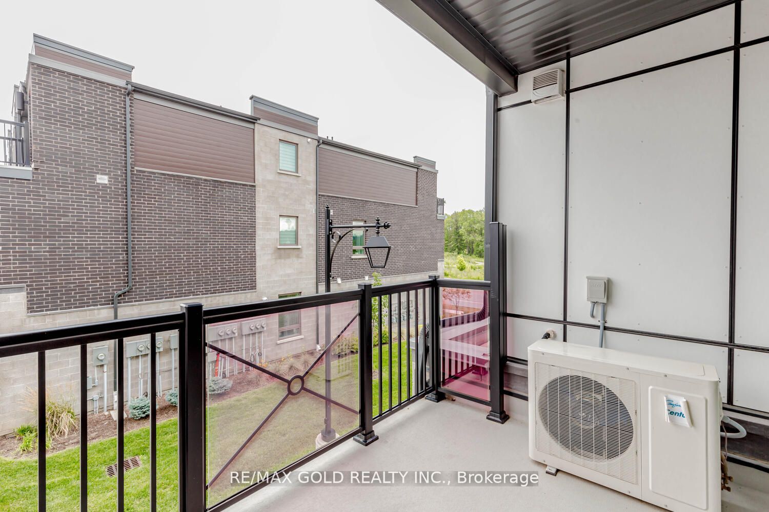 155 Thomas Slee Dr, #2E
