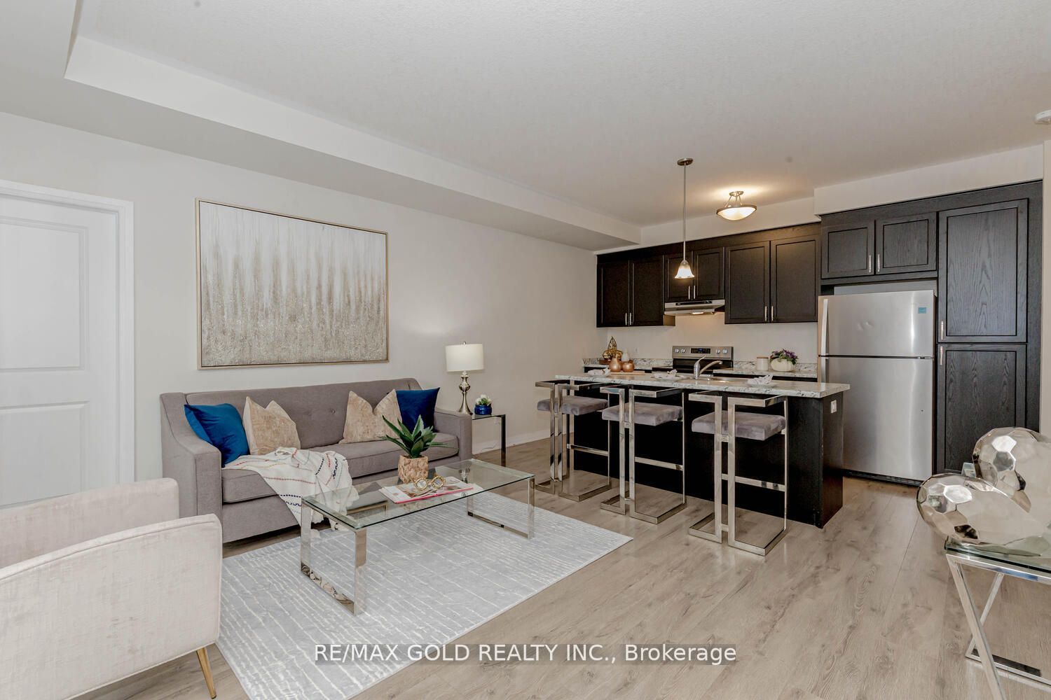 155 Thomas Slee Dr, #2E