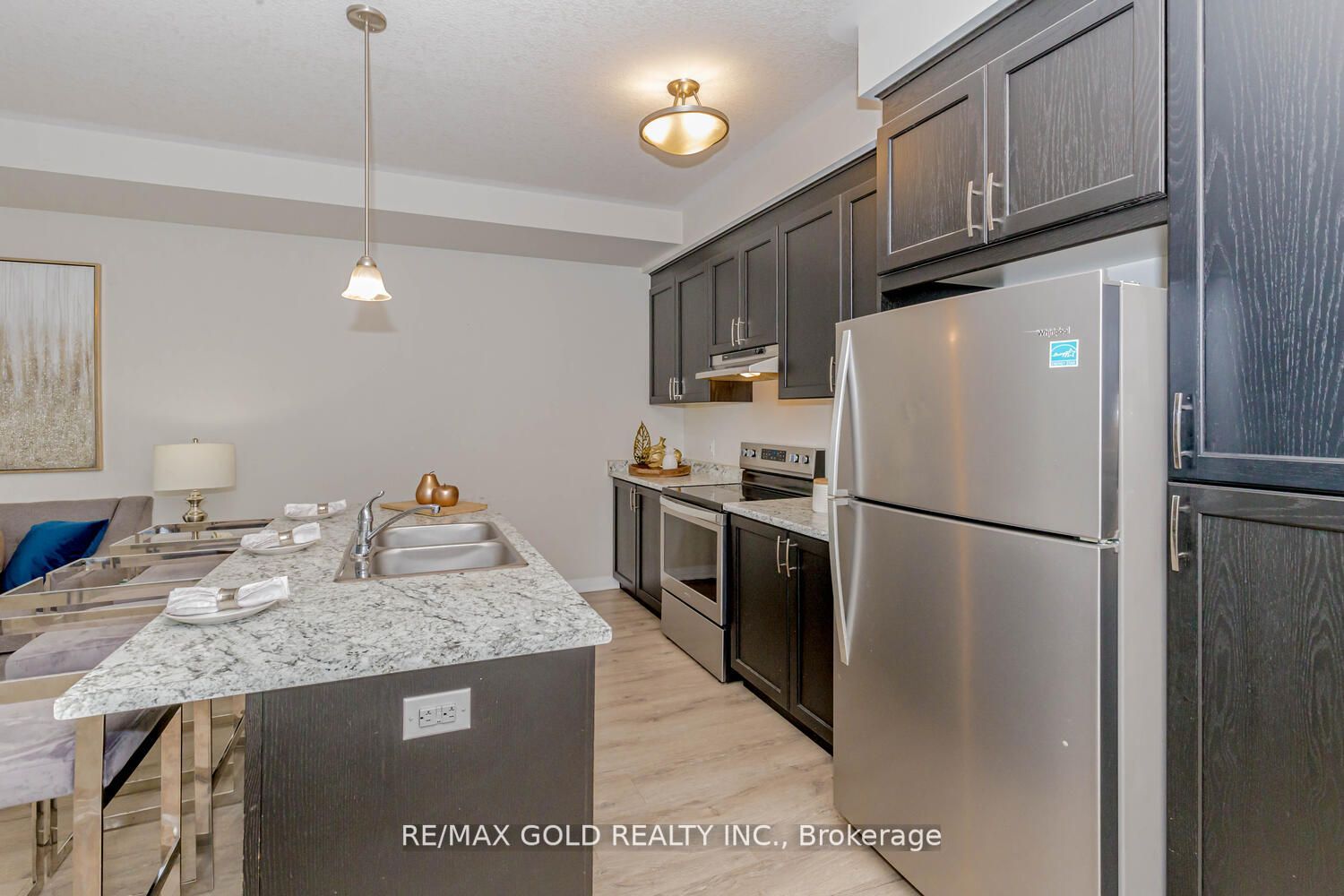 155 Thomas Slee Dr, #2E