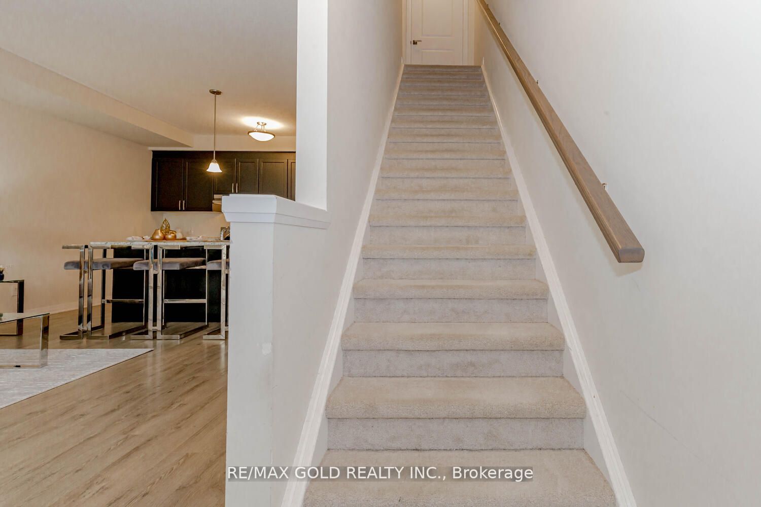155 Thomas Slee Dr, #2E