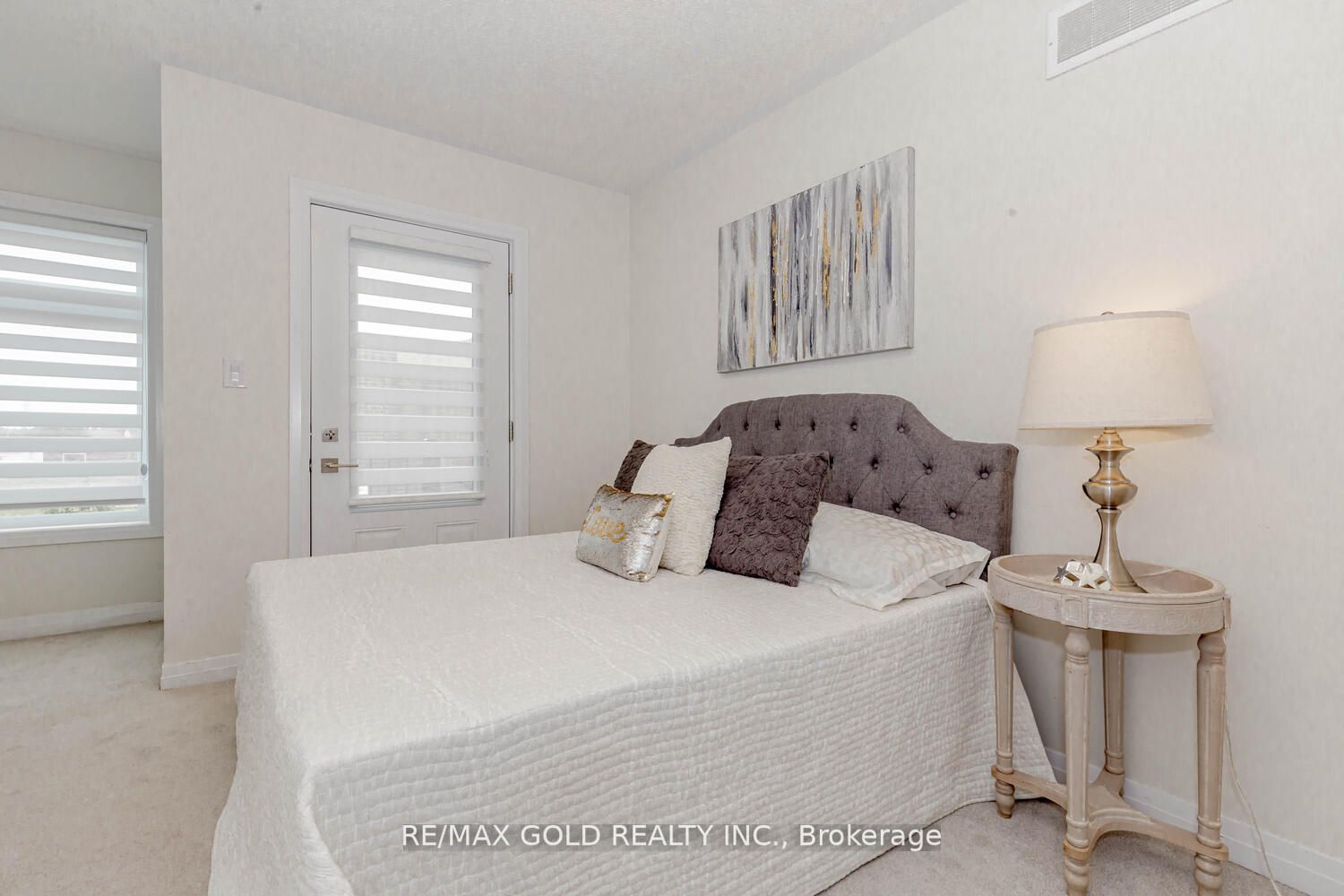 155 Thomas Slee Dr, #2E