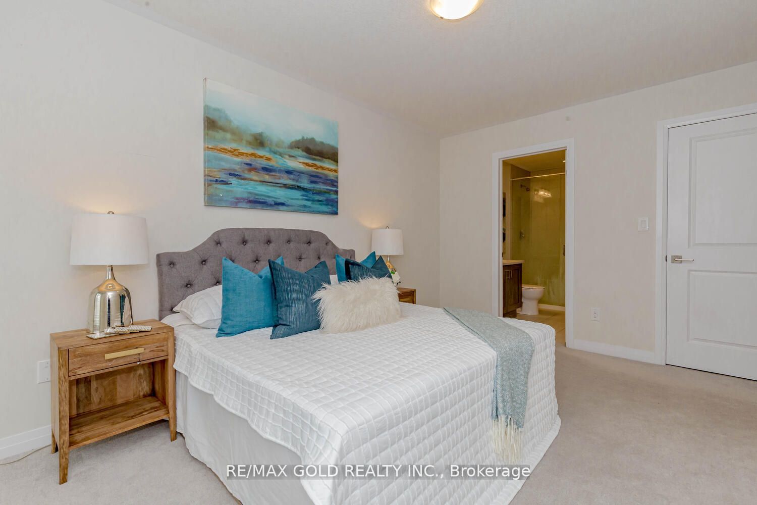 155 Thomas Slee Dr, #2E