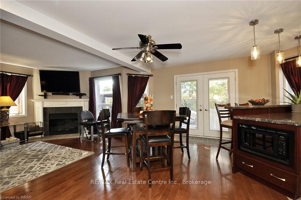77 Delavan Dr