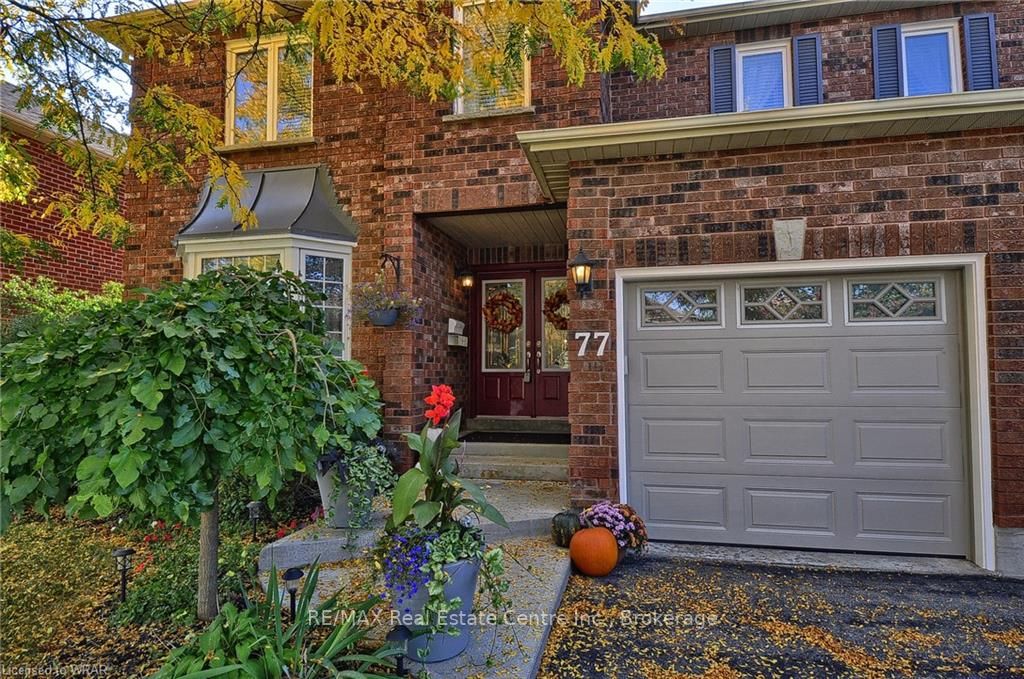 77 Delavan Dr