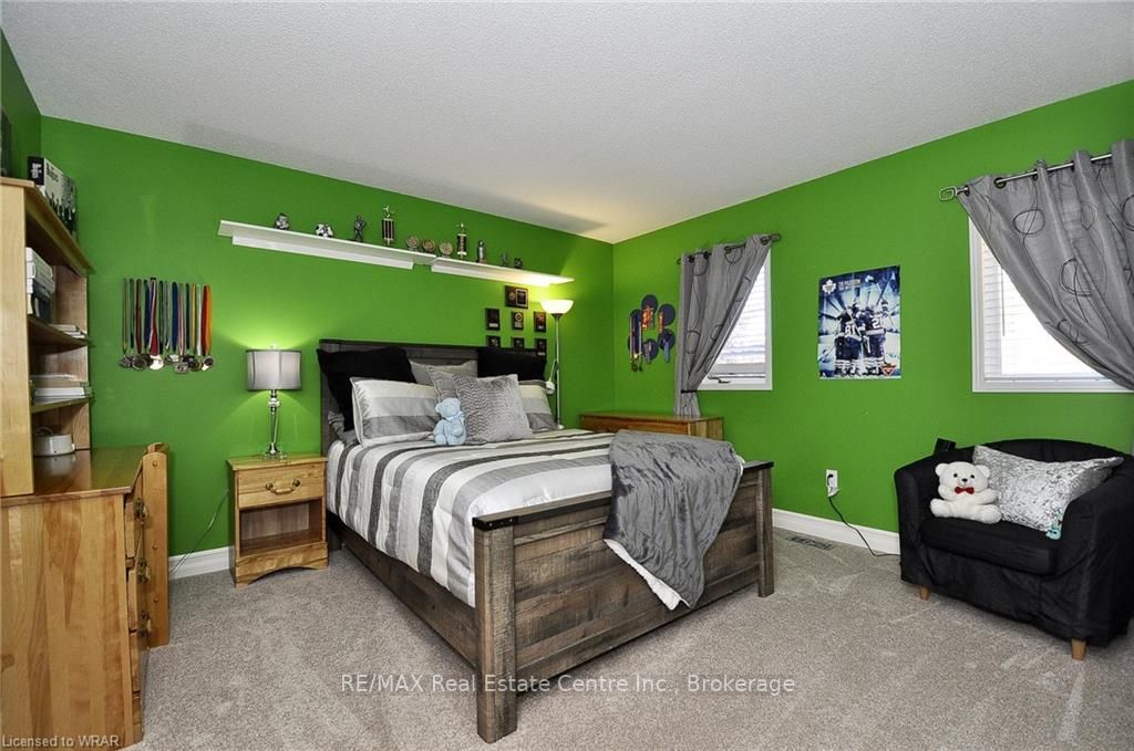 77 Delavan Dr