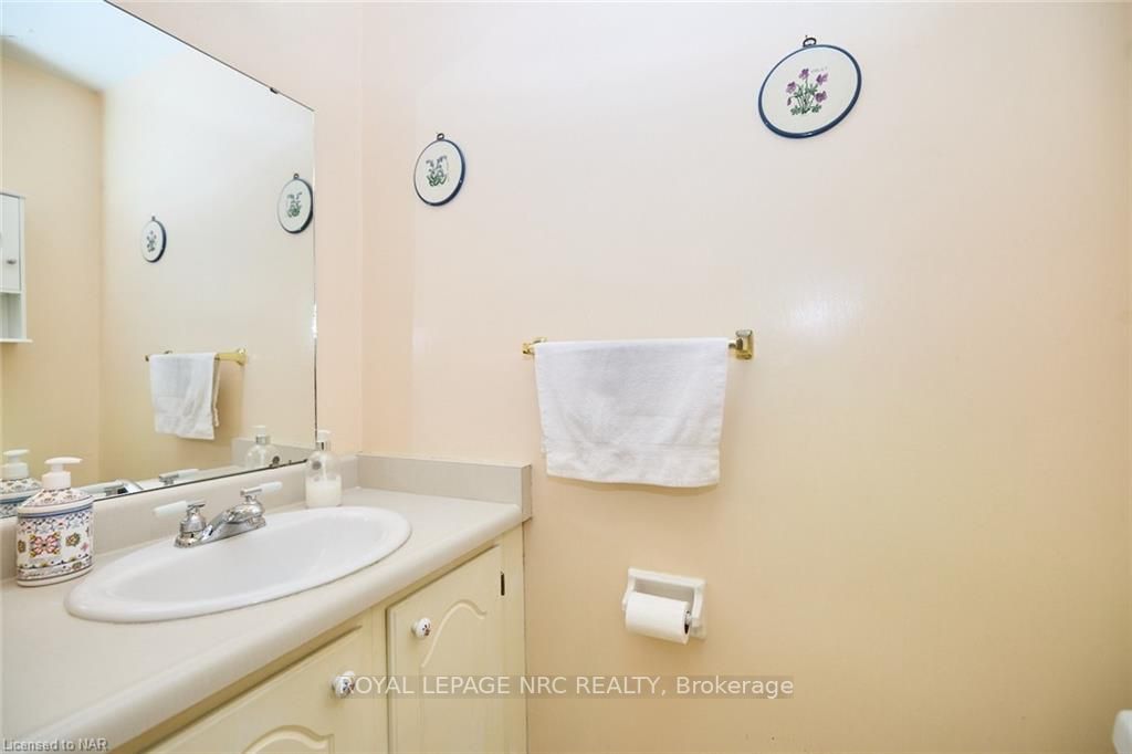 6767 Thorold Stone Rd, #94
