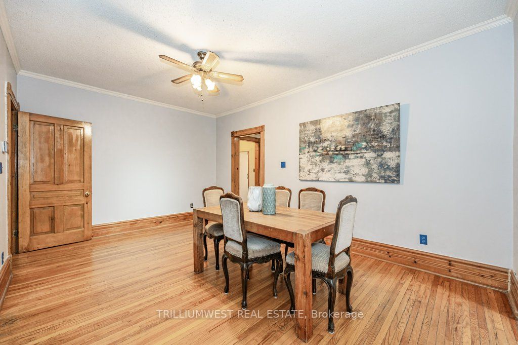 37 Forbes Ave