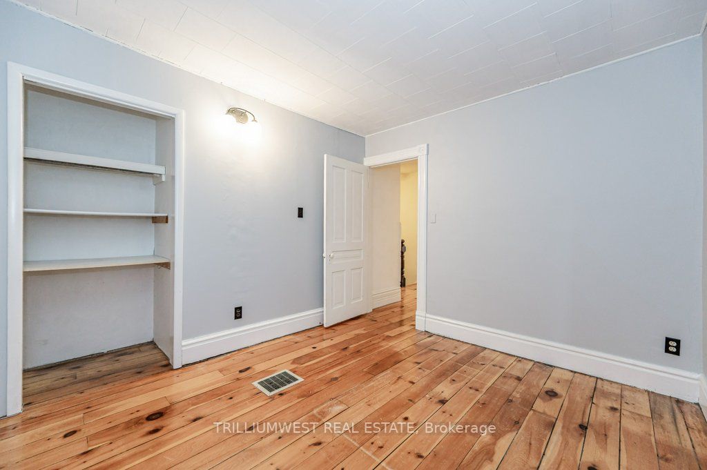 37 Forbes Ave