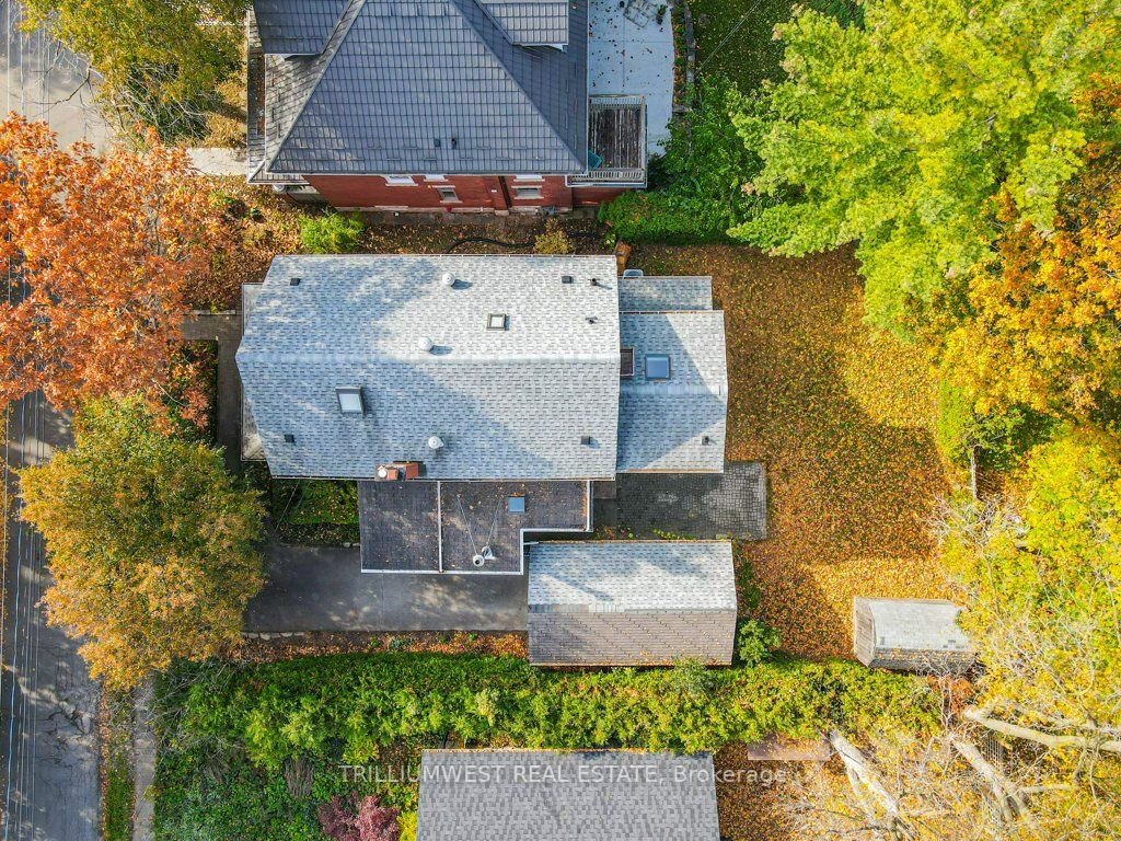 37 Forbes Ave