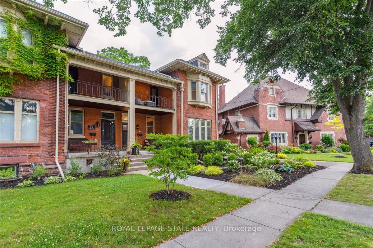 64 Lorne Crescent