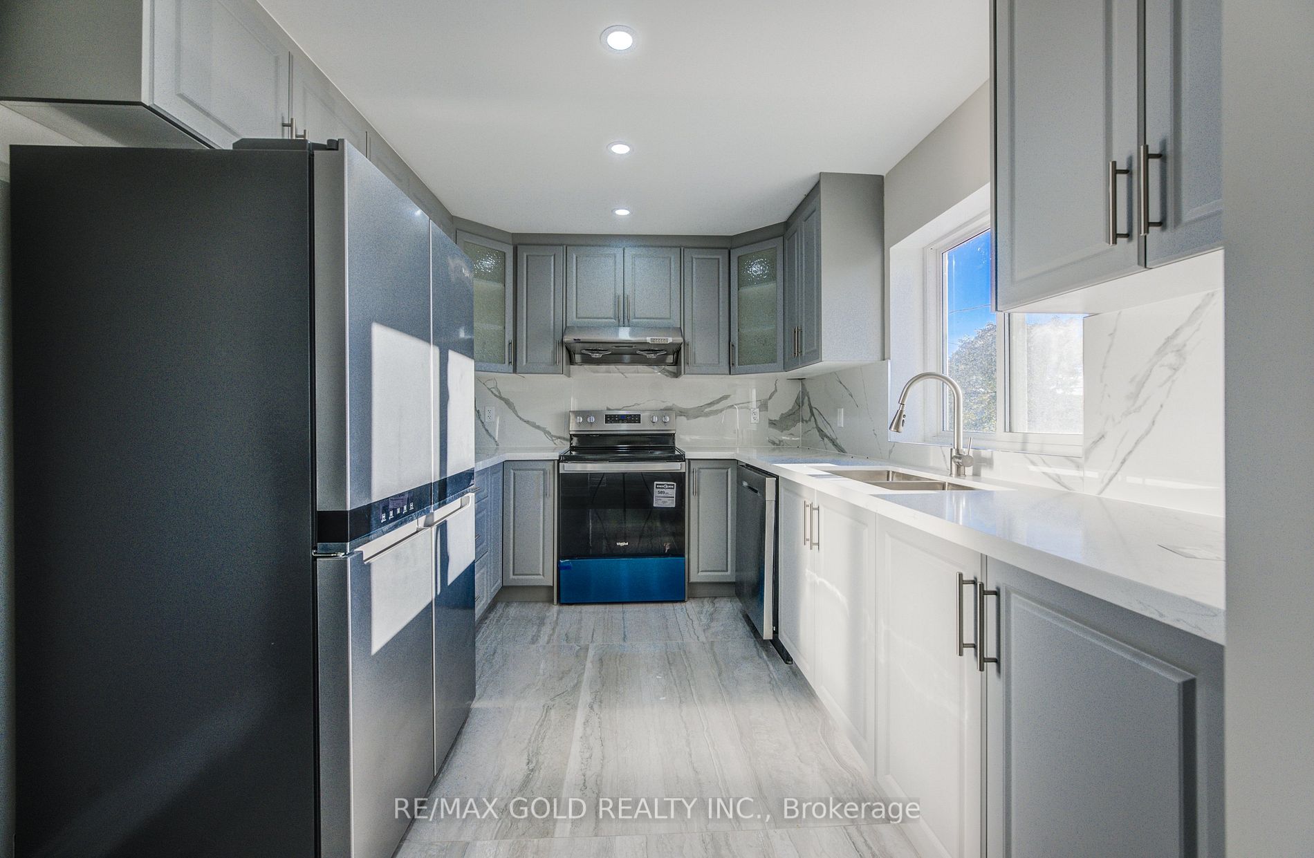 21 Ruth St