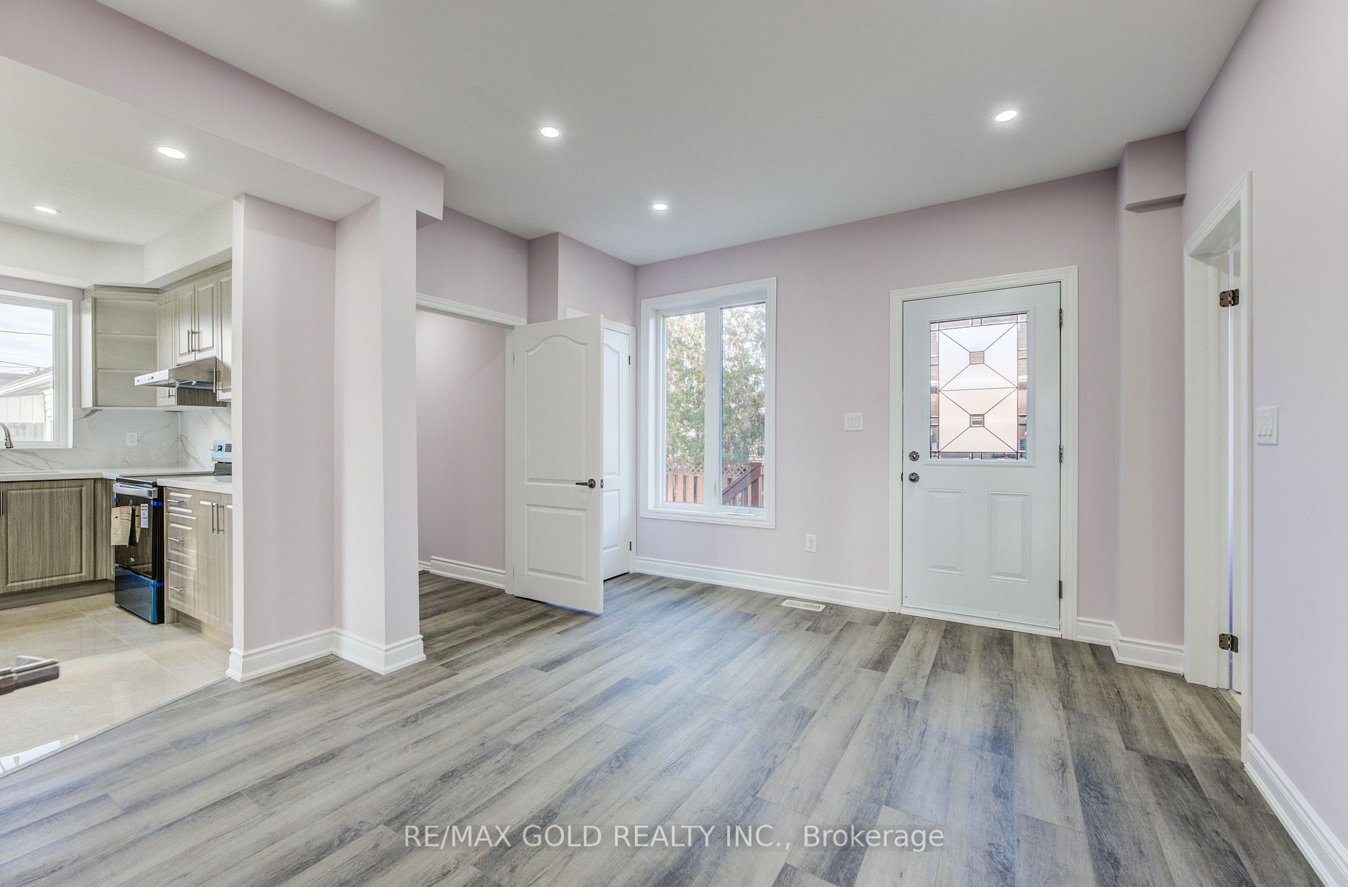 21 Ruth St