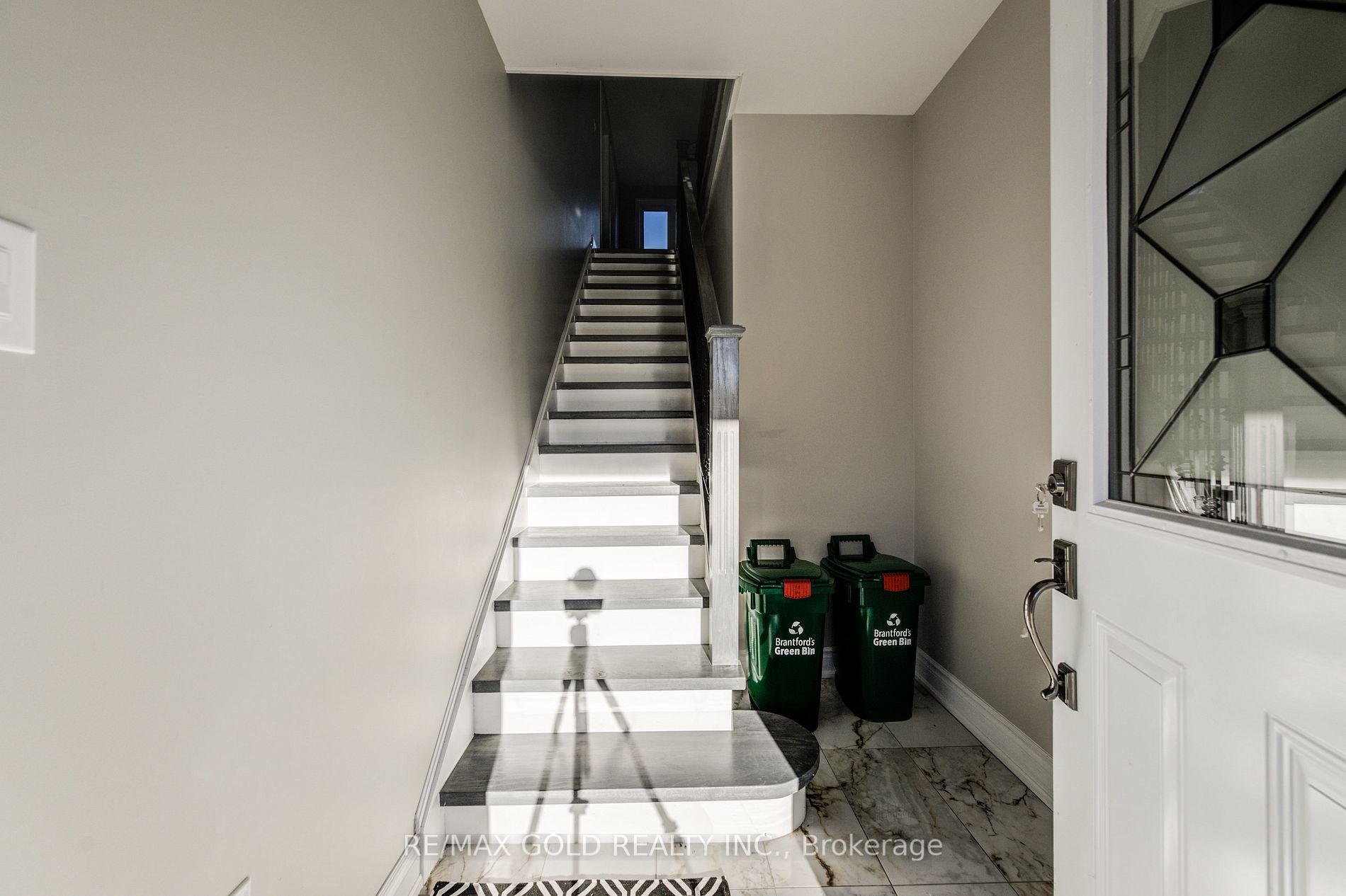21 Ruth St