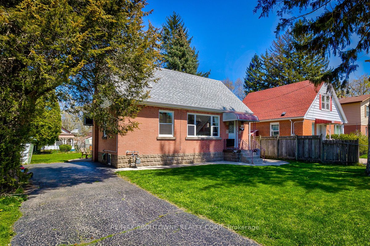 106 Merna Ave