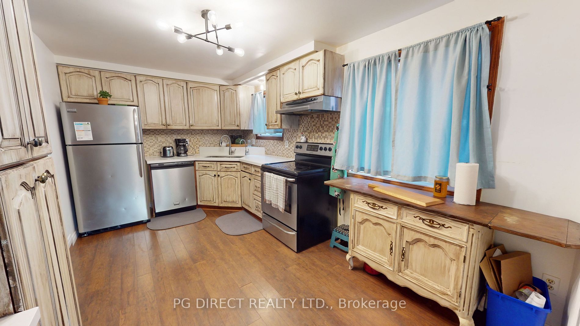 100 Stephen Dr
