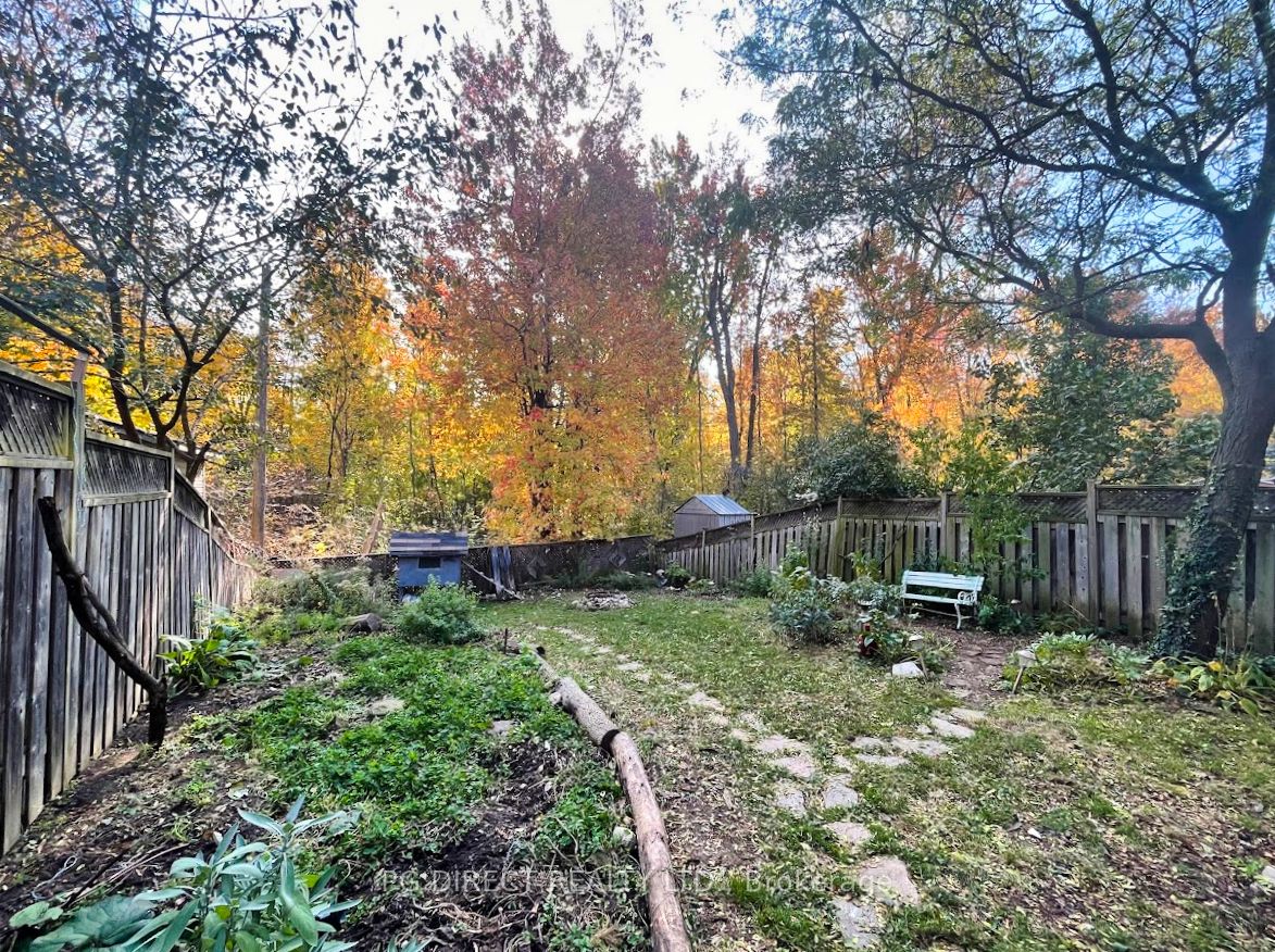 100 Stephen Dr