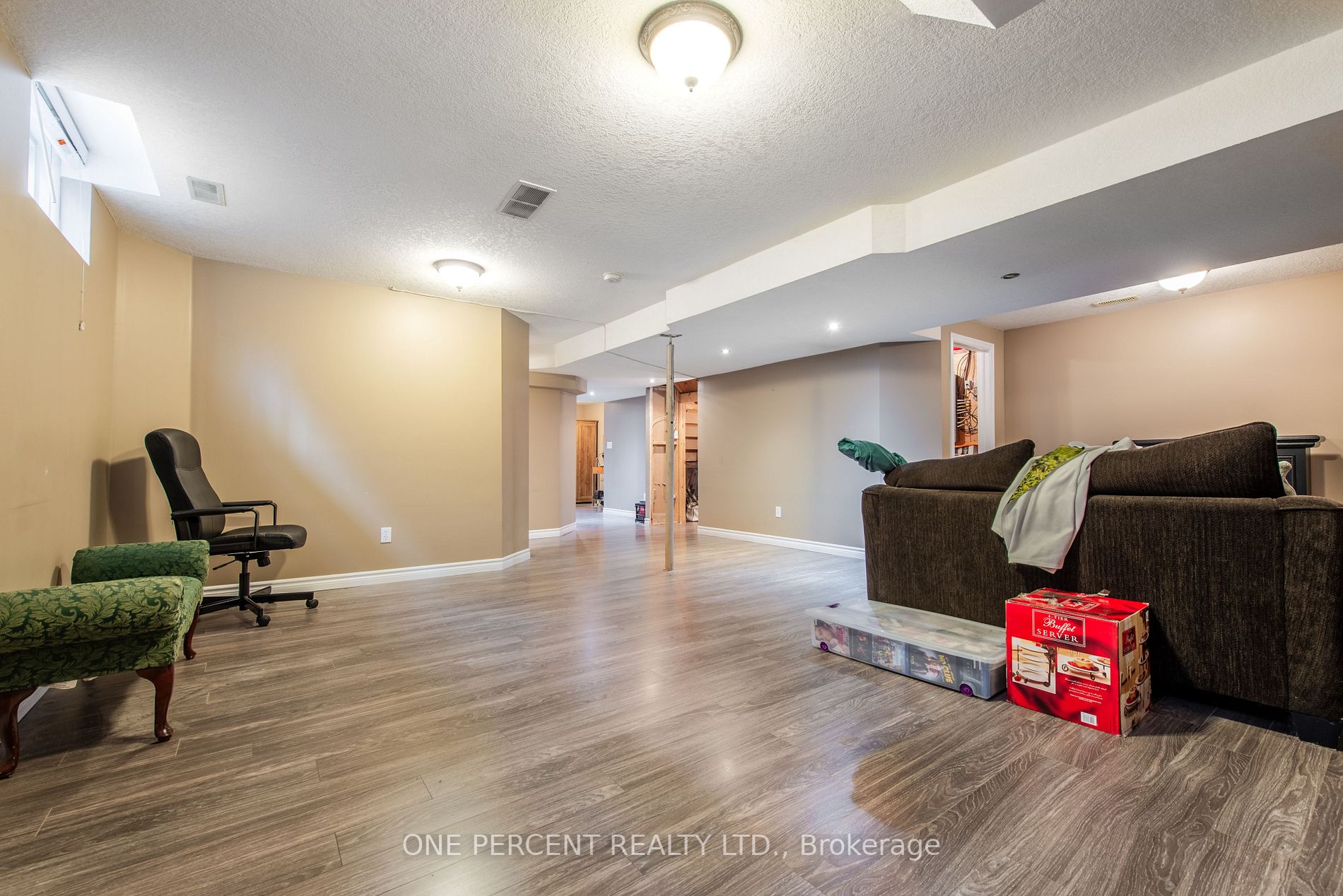 24 Pettitt Dr