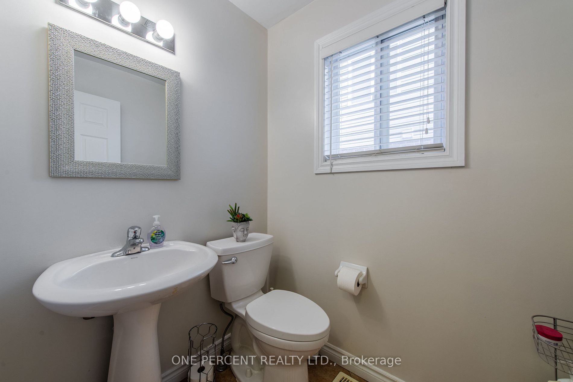 24 Pettitt Dr