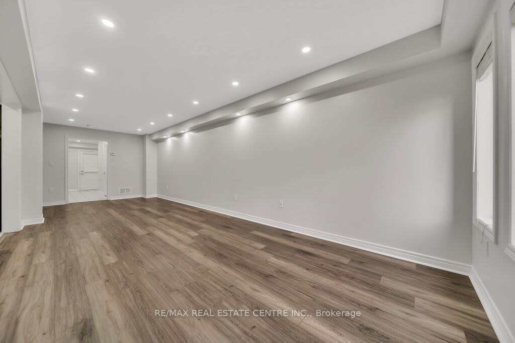 570 Linden Dr
