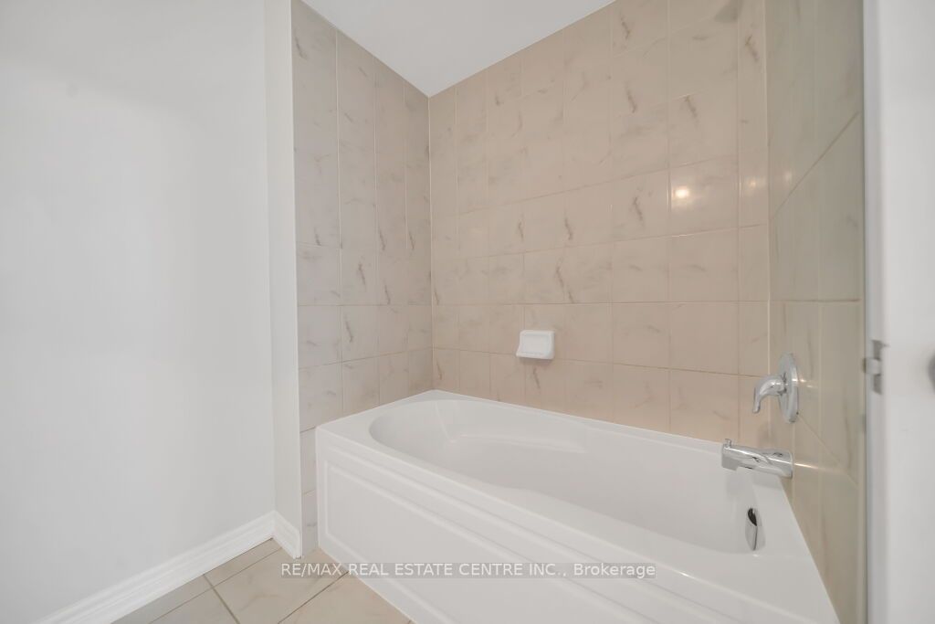 570 Linden Dr