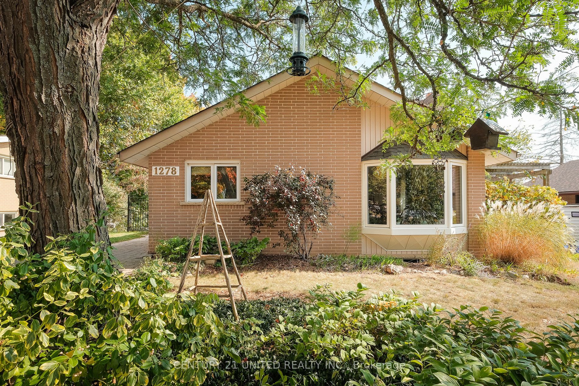 1278 Royal Dr