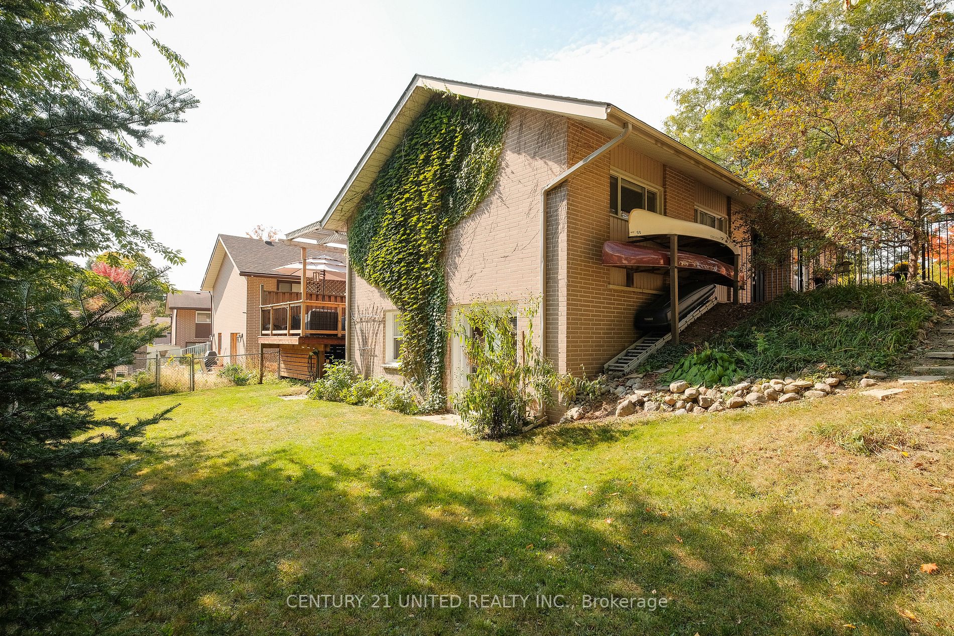 1278 Royal Dr