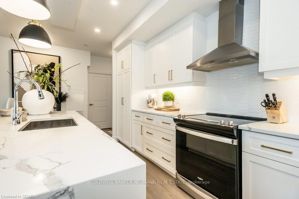 1880 Gordon St, #514
