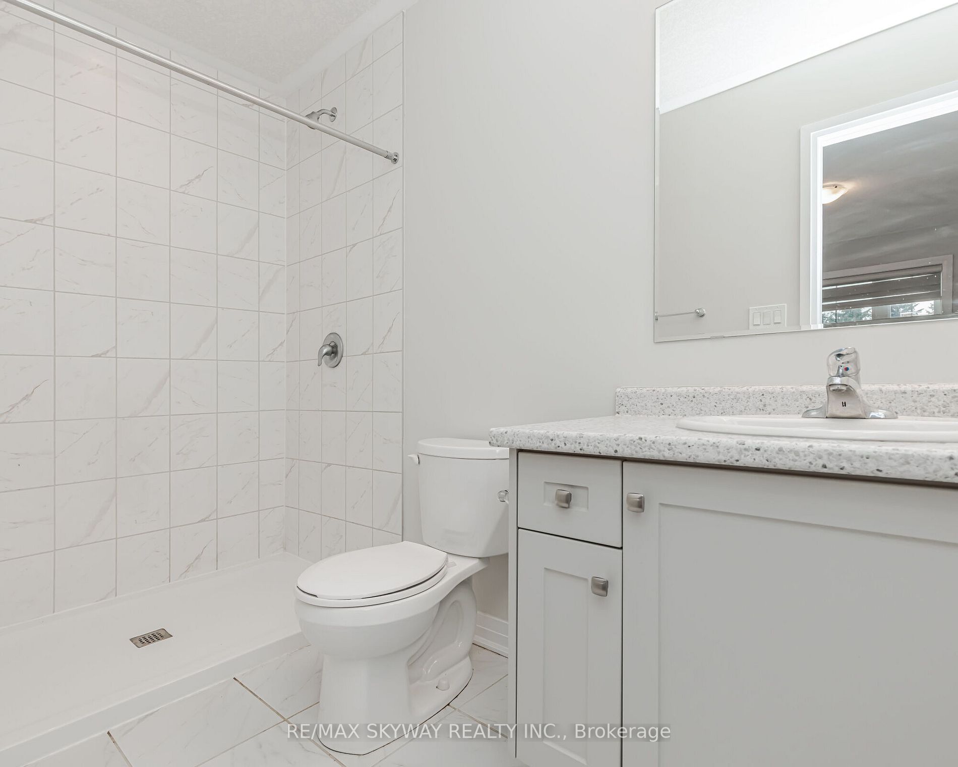 311 Woolwich St, #5